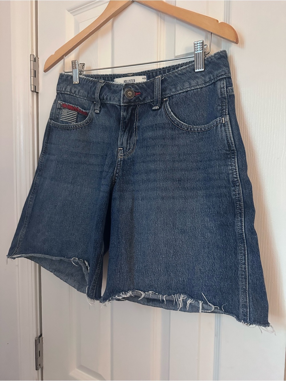Hollister Medium Blue Denim Frayed Hem Jean low-rise baggy Shorts